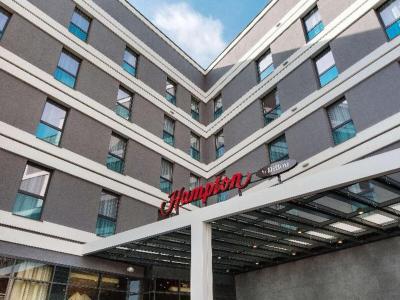 Hotel Hampton by Hilton Lublin - Bild 3