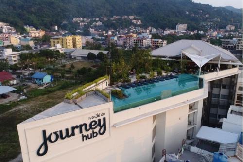 Hotel Journeyhub Phuket Patong - Bild 1
