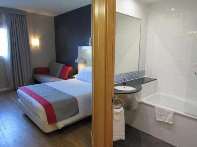 Hotel Holiday Inn Express Barcelona - Montmelo - Bild 4