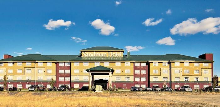 Sandman Hotel Red Deer - Bild 1