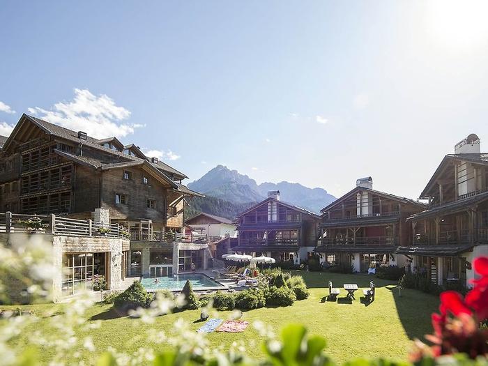 Hotel Post Alpina Family Mountain Chalet - Bild 1