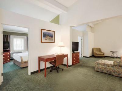 Hotel Hawthorn Suites by Wyndham Sacramento - Bild 3