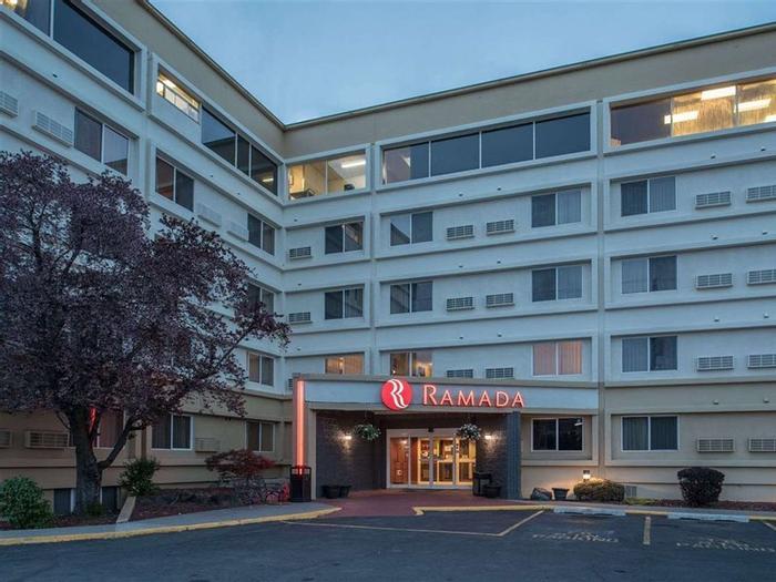 Hotel Ramada by Wyndham Downtown Spokane - Bild 1