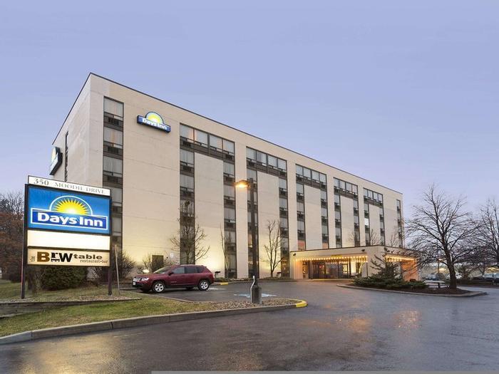 Hotel Days Inn by Wyndham Ottawa West - Bild 1
