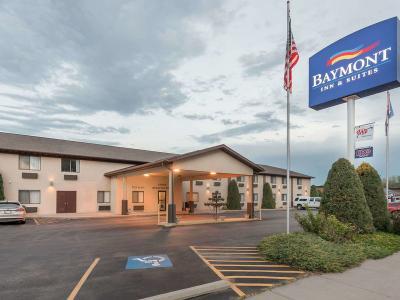 Hotel Baymont by Wyndham Hot Springs - Bild 2