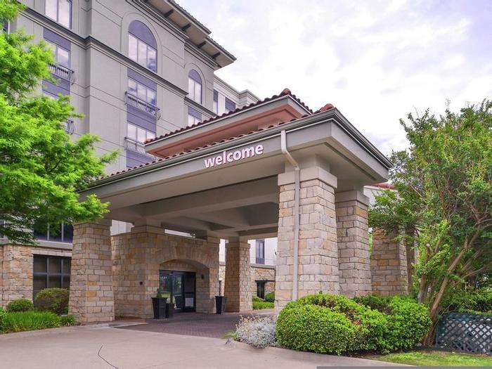 Hotel Hampton Inn & Suites Frisco-Legacy Park - Bild 1