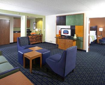 Hotel Fairfield Inn & Suites by Marriott Cleveland Beachwood - Bild 4