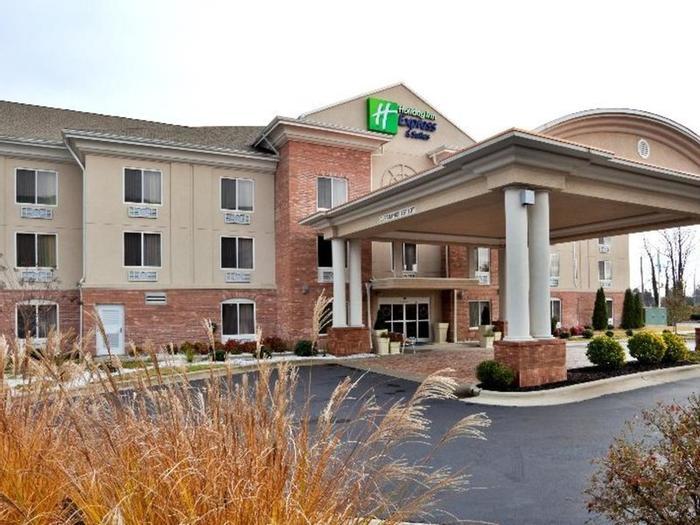 Holiday Inn Express & Suites High Point South - Bild 1