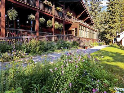 Hotel Emerald Lake Lodge - Bild 2