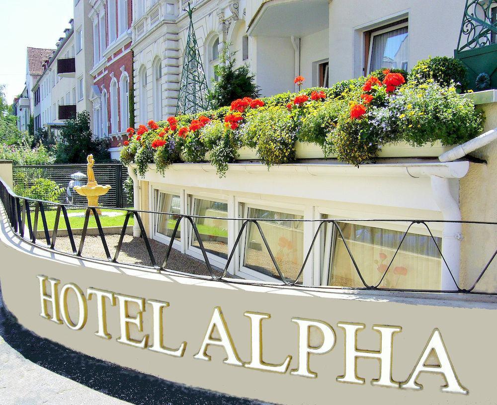 Hotel Alpha - Bild 1