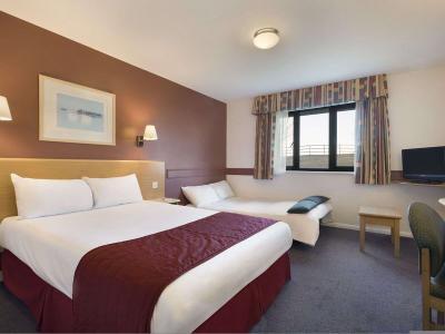 Hotel Days Inn by Wyndham Membury M4 - Bild 2