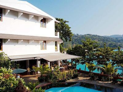 Hotel Mom Tri's Villa Royale Phuket - Bild 3
