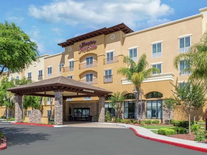 Hotel Hampton Inn & Suites Lodi - Bild 1