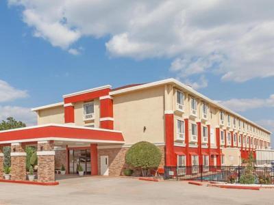 Hotel Ramada by Wyndham Oklahoma City Airport North - Bild 2