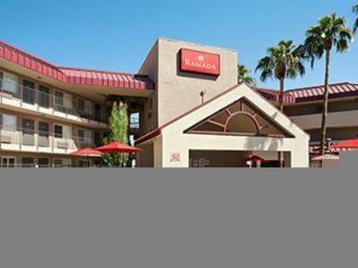 Hotel Ramada by Wyndham Tempe/At Arizona Mills Mall - Bild 2