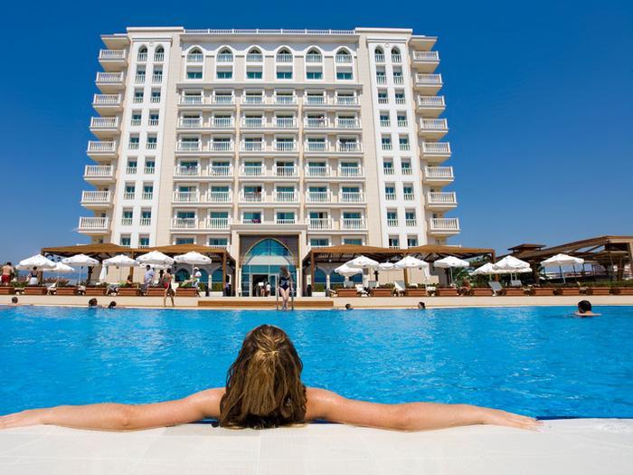 Hotel Crowne Plaza Antalya - Bild 1