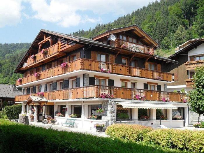 Hotel Logis Alpina - Bild 1