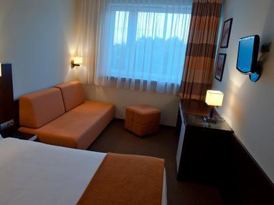 Hotel DeSilva Inn Katowice Airport - Bild 4