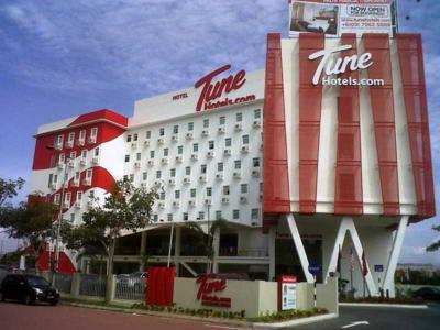 Tune Hotel - Waterfront Kuching - Bild 4
