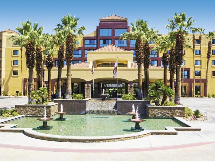 Hotel Renaissance Palm Springs - Bild 1