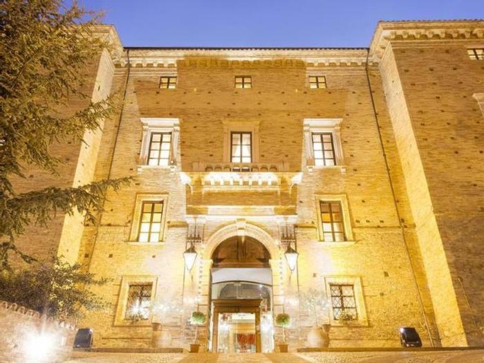 Hotel Castello Chiola - Bild 1