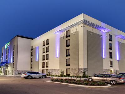 Hotel Holiday Inn Express & Suites Jackson Downtown - Coliseum - Bild 2