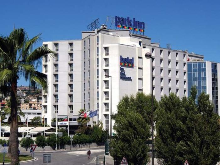 Radisson Hotel Nice Airport - Bild 1