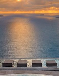 Lilium Santorini Hotel - Bild 2