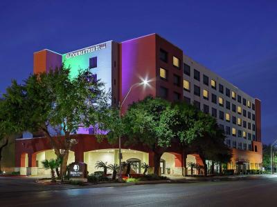 Hotel Doubletree San Antonio Downtown - Market Square - Bild 3