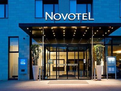 Hotel Novotel Hamburg City Alster - Bild 2