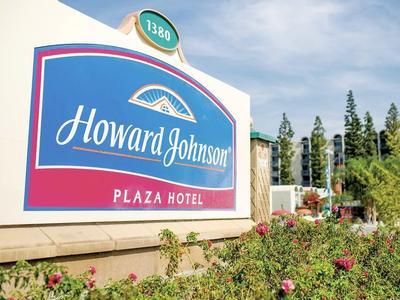 Howard Johnson by Wyndham Anaheim Hotel & Water Playground - Bild 5
