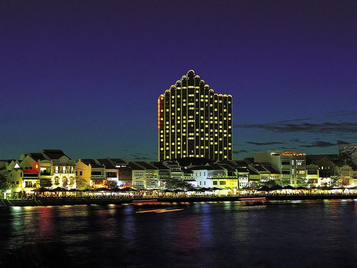 Hotel Furama City Centre - Bild 1