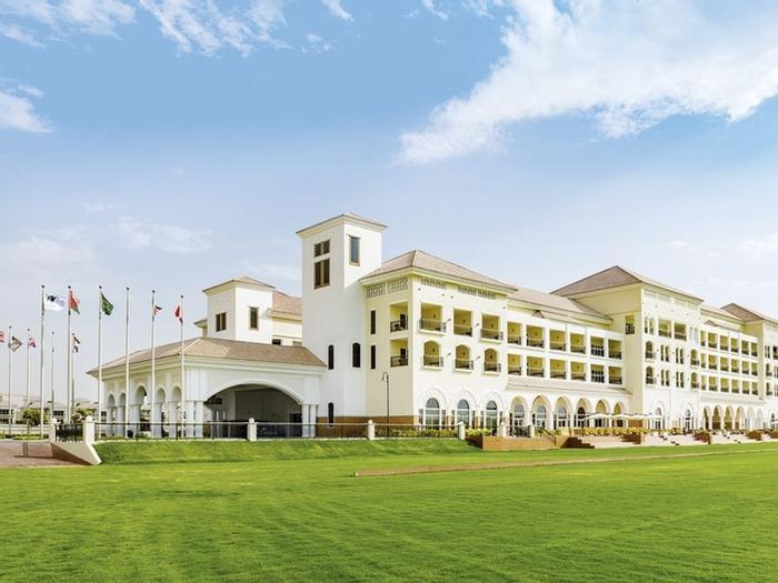 Hotel Al Habtoor Polo Resort & Club - Bild 1