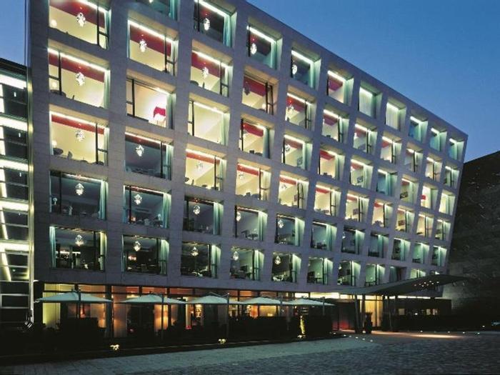 Hotel Radisson Blu Media Harbour Düsseldorf - Bild 1