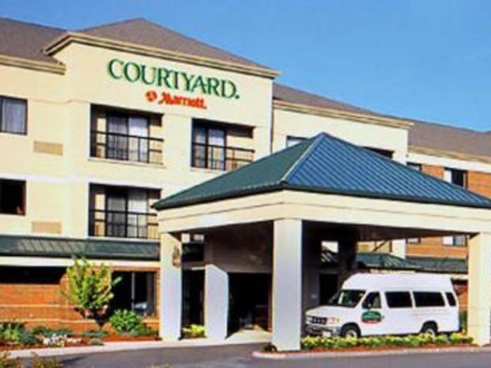 Hotel Courtyard Concord - Bild 1