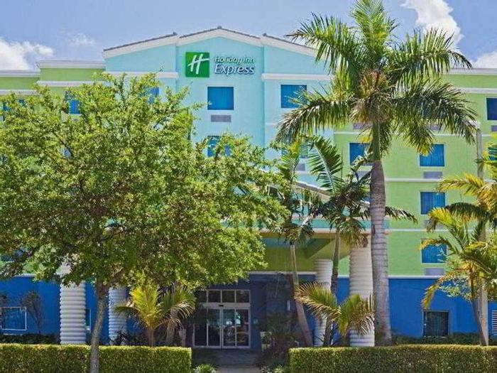 Hotel Holiday Inn Express Ft. Lauderdale Airport/Cruise - Bild 1