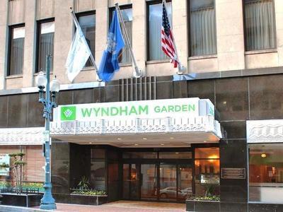 Hotel Wyndham Garden Baronne Plaza New Orleans - Bild 2