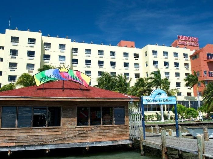 Hotel Ramada by Wyndham Princess Belize City - Bild 1