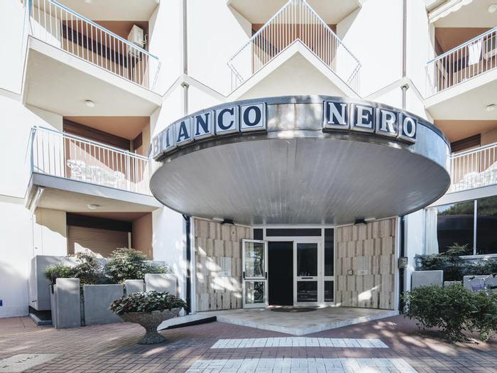 Hotel Bianco Nero - Bild 1