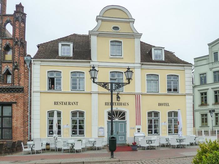 Hotel Phönix Reuterhaus - Bild 1