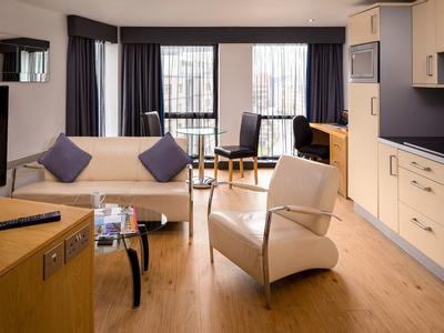 Hotel Roomzzz - Leeds City West - Bild 5