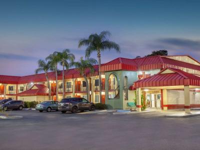 Hotel Super 8 by Wyndham Clearwater/US Hwy 19 N - Bild 3