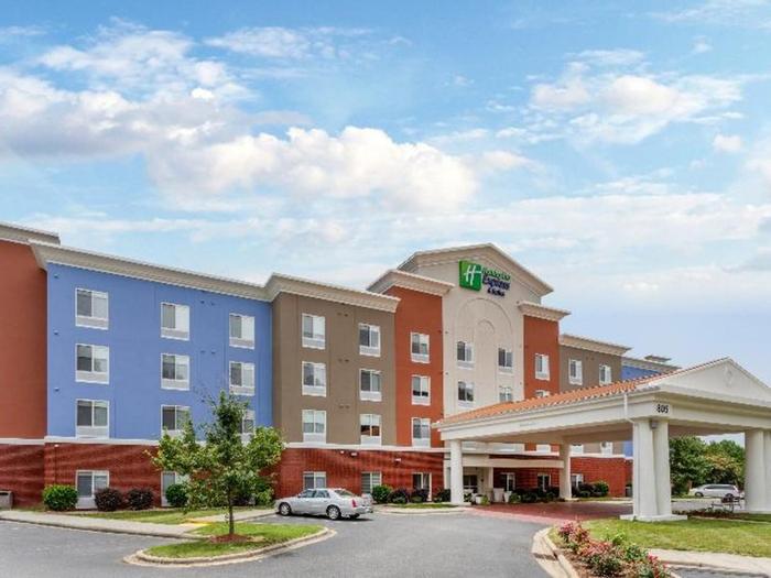 Hotel Holiday Inn Express & Suites Charlotte-Arrowood - Bild 1