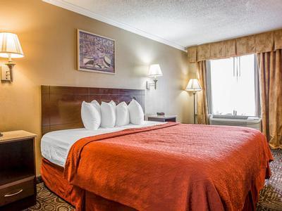 Hotel Quality Inn & Suites Ft. Jackson Maingate - Bild 2