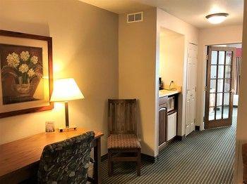 Hotel Country Inn & Suites by Radisson, Zion, IL - Bild 3