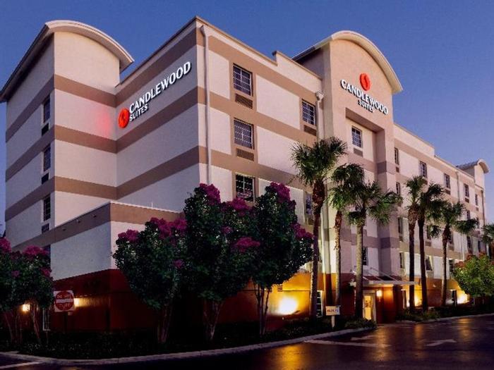 Hotel Candlewood Suites Ft. Lauderdale Airport Cruise - Bild 1