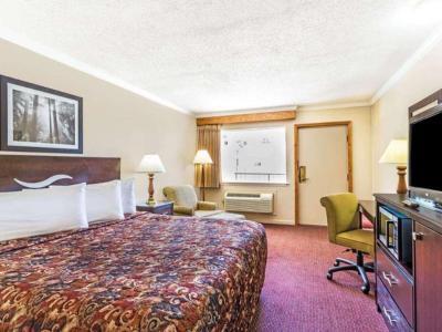 Hotel Days Inn by Wyndham San Antonio Southeast By AT&T Center - Bild 2