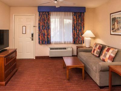 Hotel La Fuente Inn & Suites - Bild 5