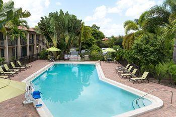 Hotel Super 8 by Wyndham Riviera Beach West Palm Beach - Bild 2