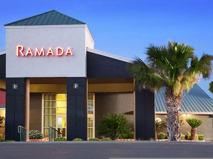 Hotel Ramada by Wyndham Del Rio - Bild 1